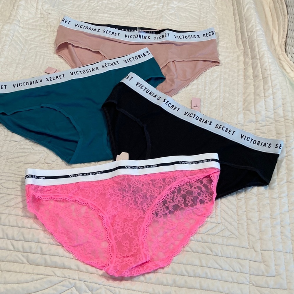 𝅺VICTORIA'S Secret Panty Bundle